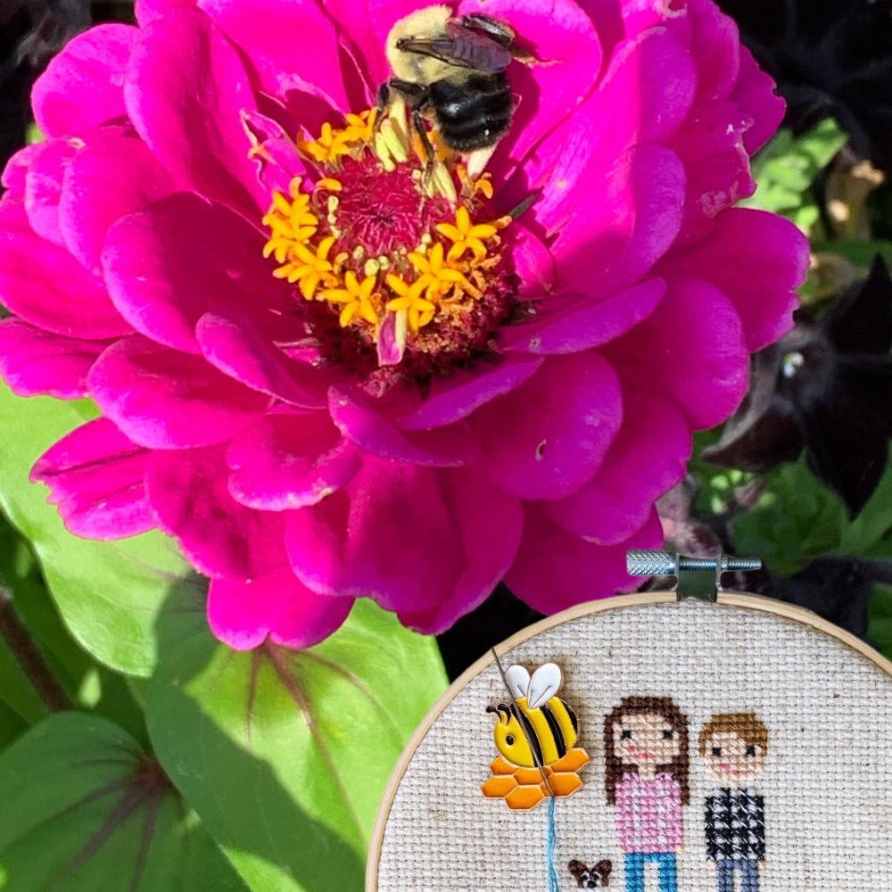 Honey Bee Magnetic Enamel Needle Minder