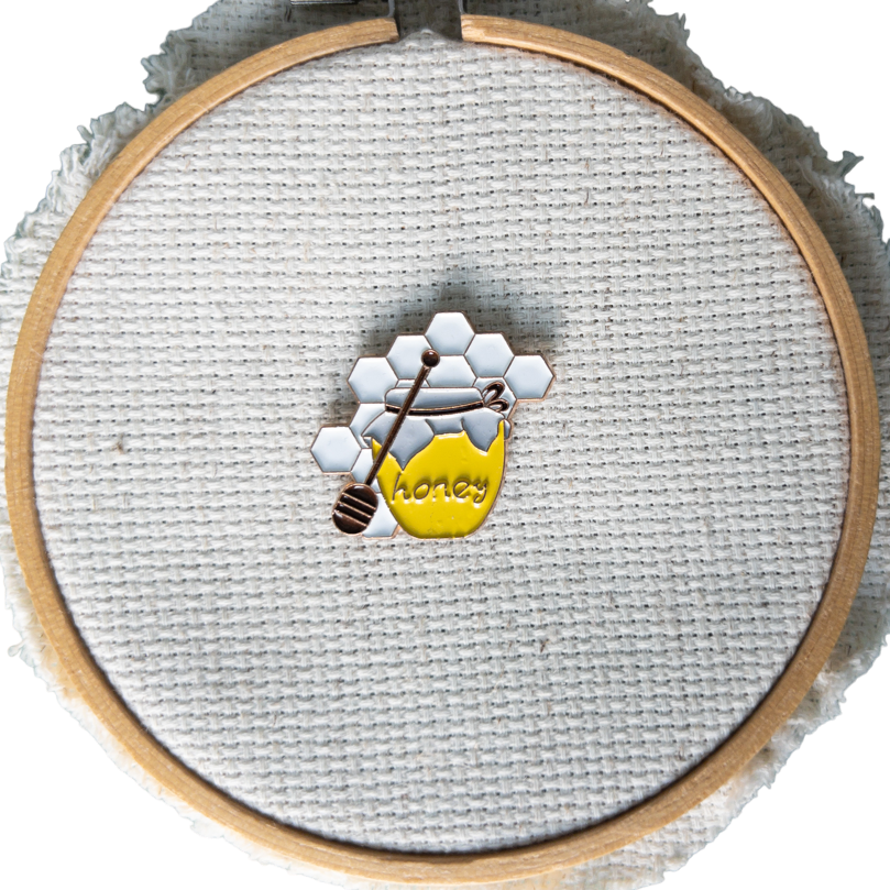 Honey Pot Magnetic Enamel Needle Minder