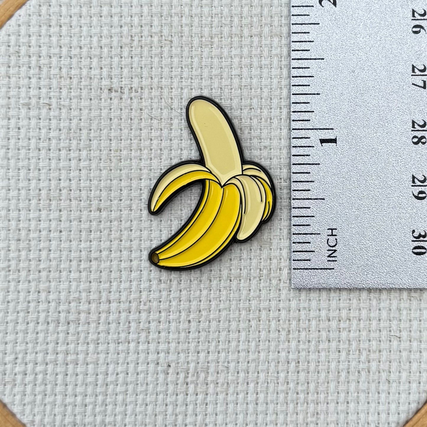 Banana Enamel Needle Minder