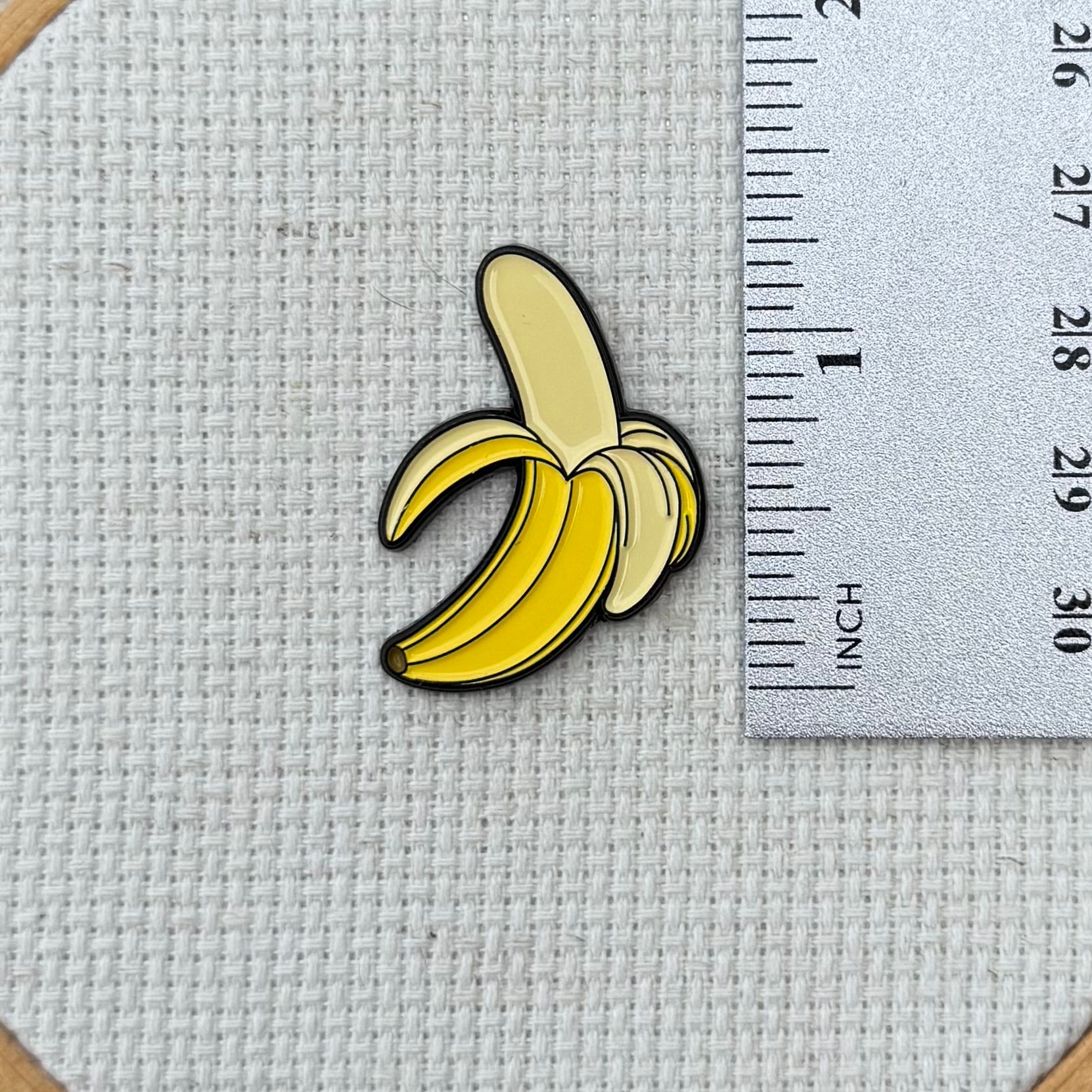 Banana Enamel Needle Minder