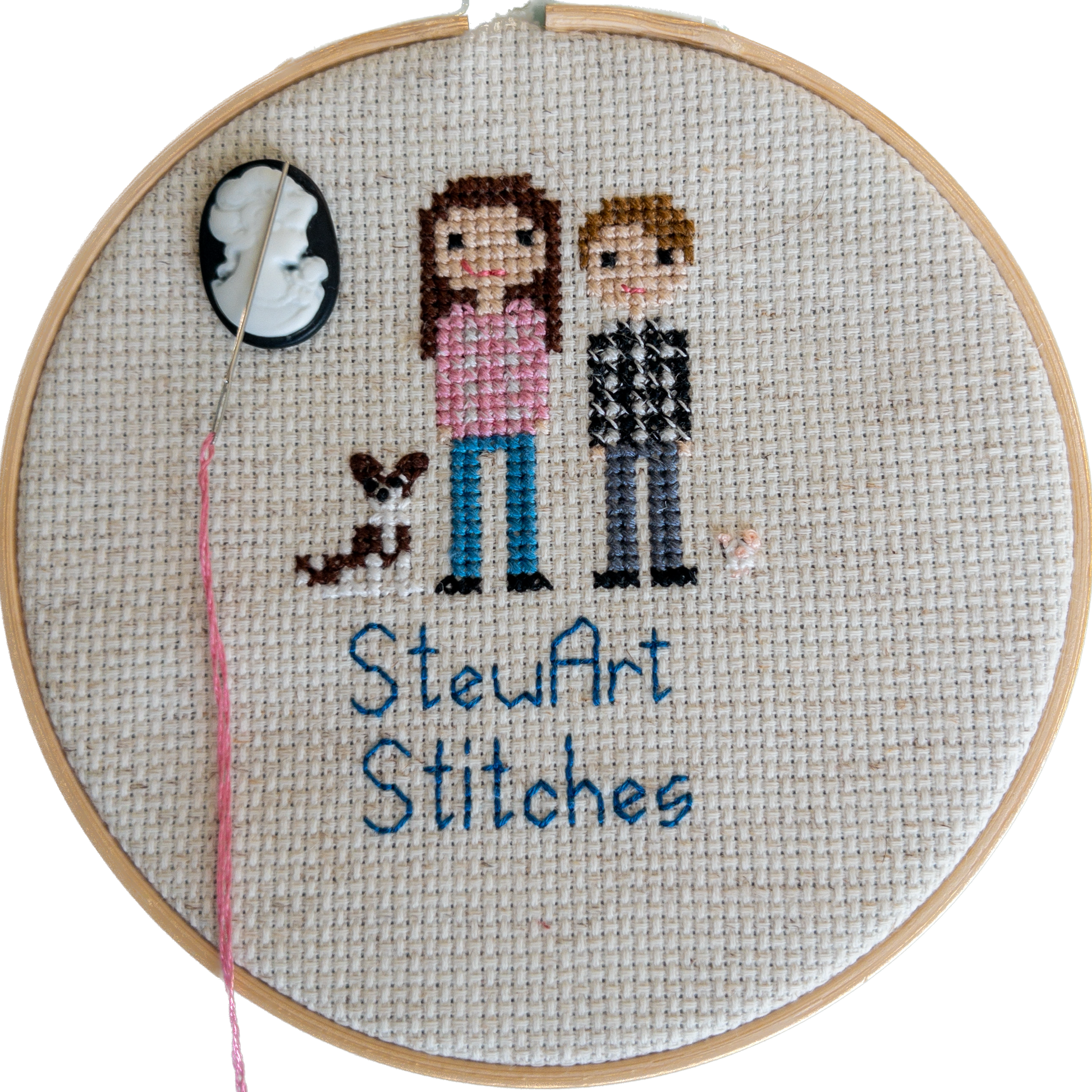 Vintage inspired black and white cameo resin needle minder for cross stitch, needlepoint and embroidery, antique-style stitching accessory, unique resin needle minder for craft lovers, elegant sewing tool gift.