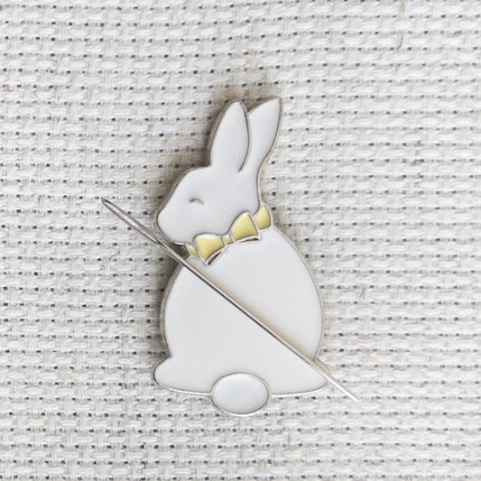 Bunny Rabbit Enamel Needle Minder