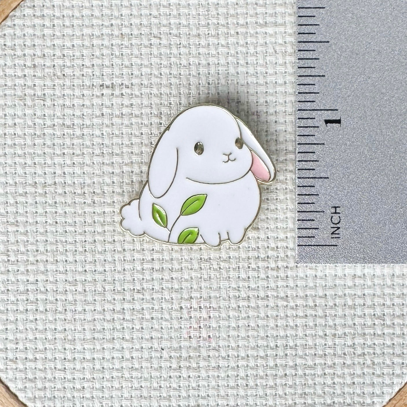 Bunny Rabbit Needle Minder 