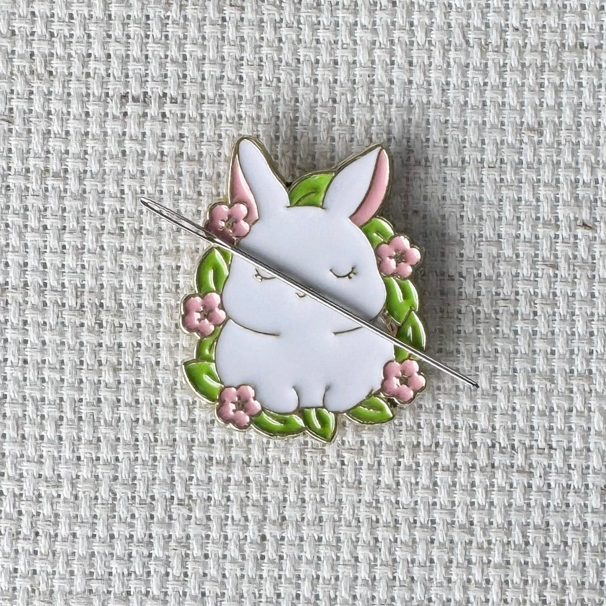 Bunny Rabbit Needle Minder 