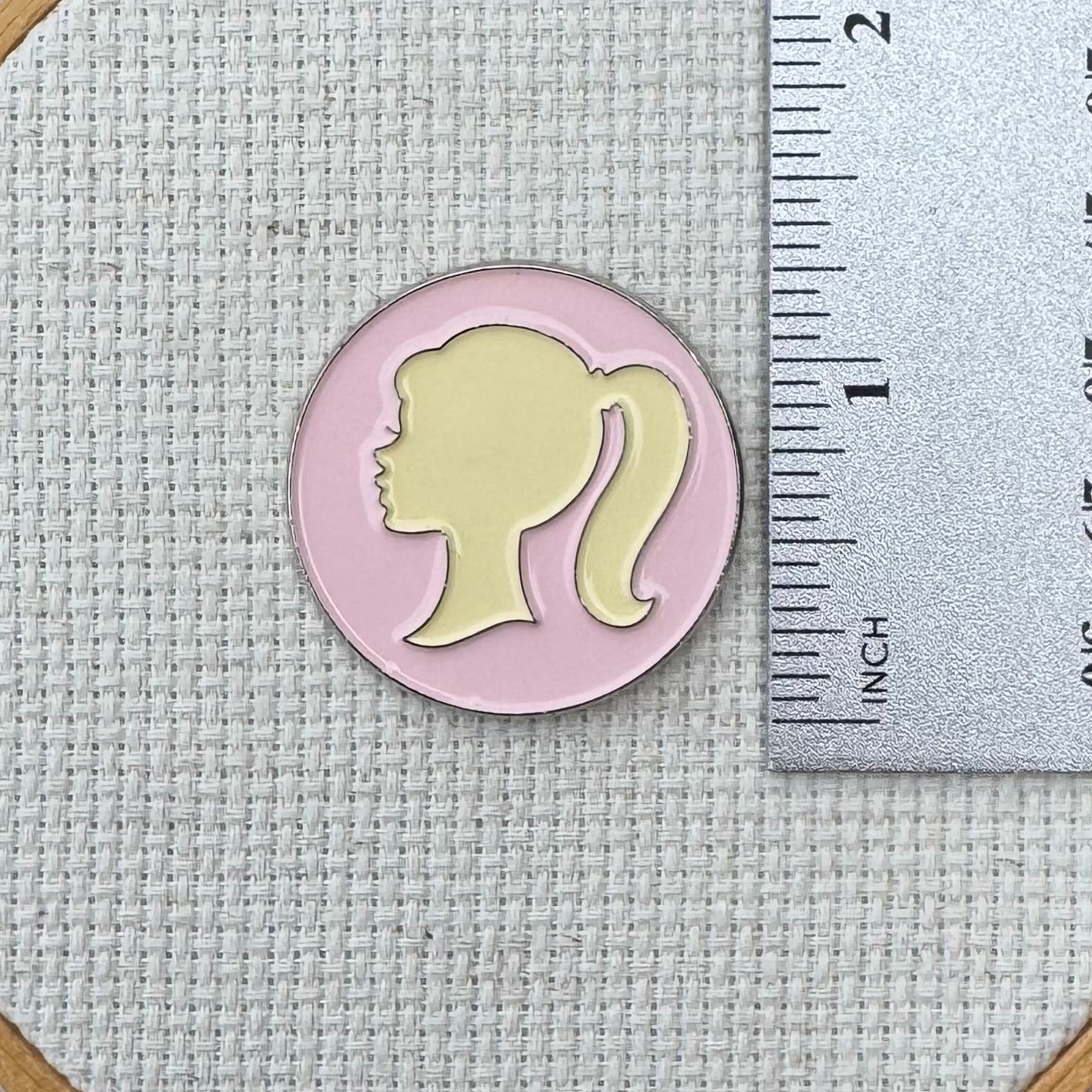 Cameo Pink Needle Minder