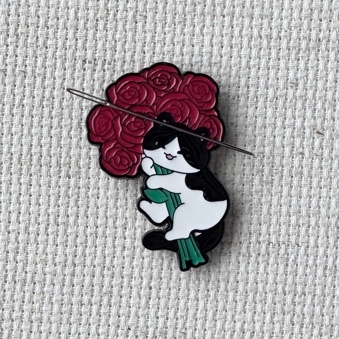 Cat With Roses Magnetic Enamel Needle Minder