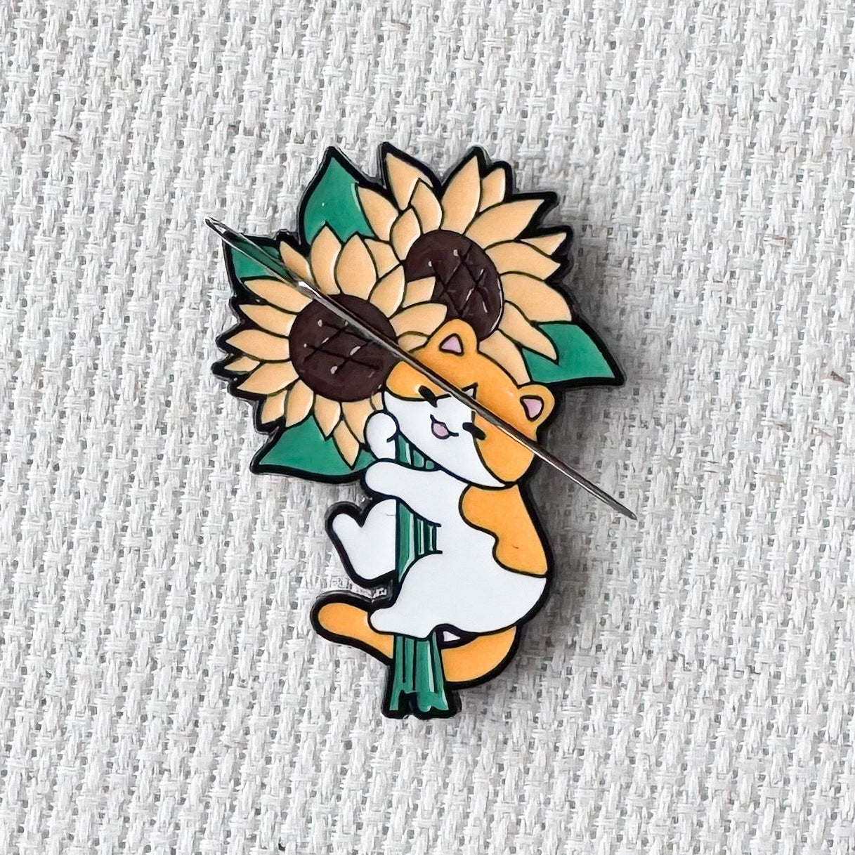Cat With Sunflowers Magnetic Enamel Needle Minder