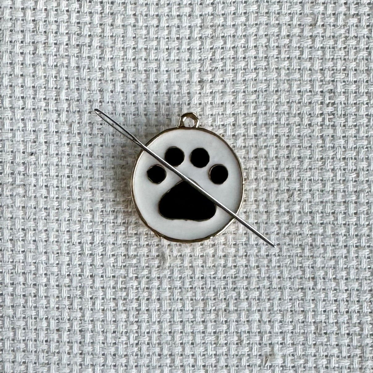 Dog Paw Enamel Needle Minder