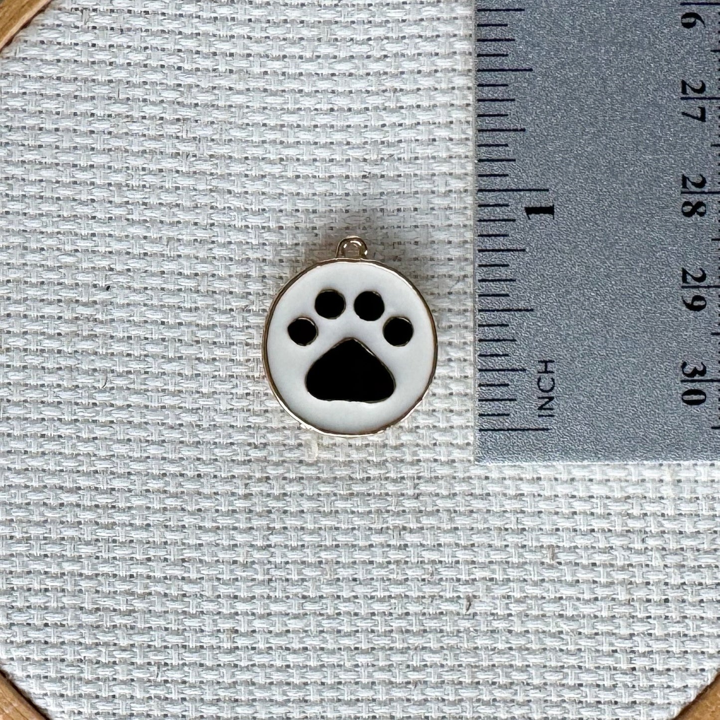 Dog Paw Enamel Needle Minder