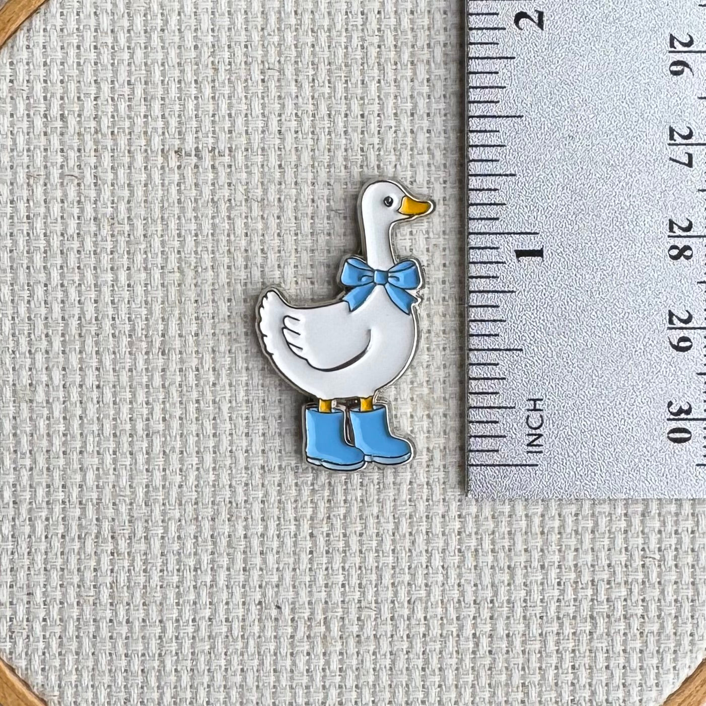 Duck with Blue Boots Needle Minder