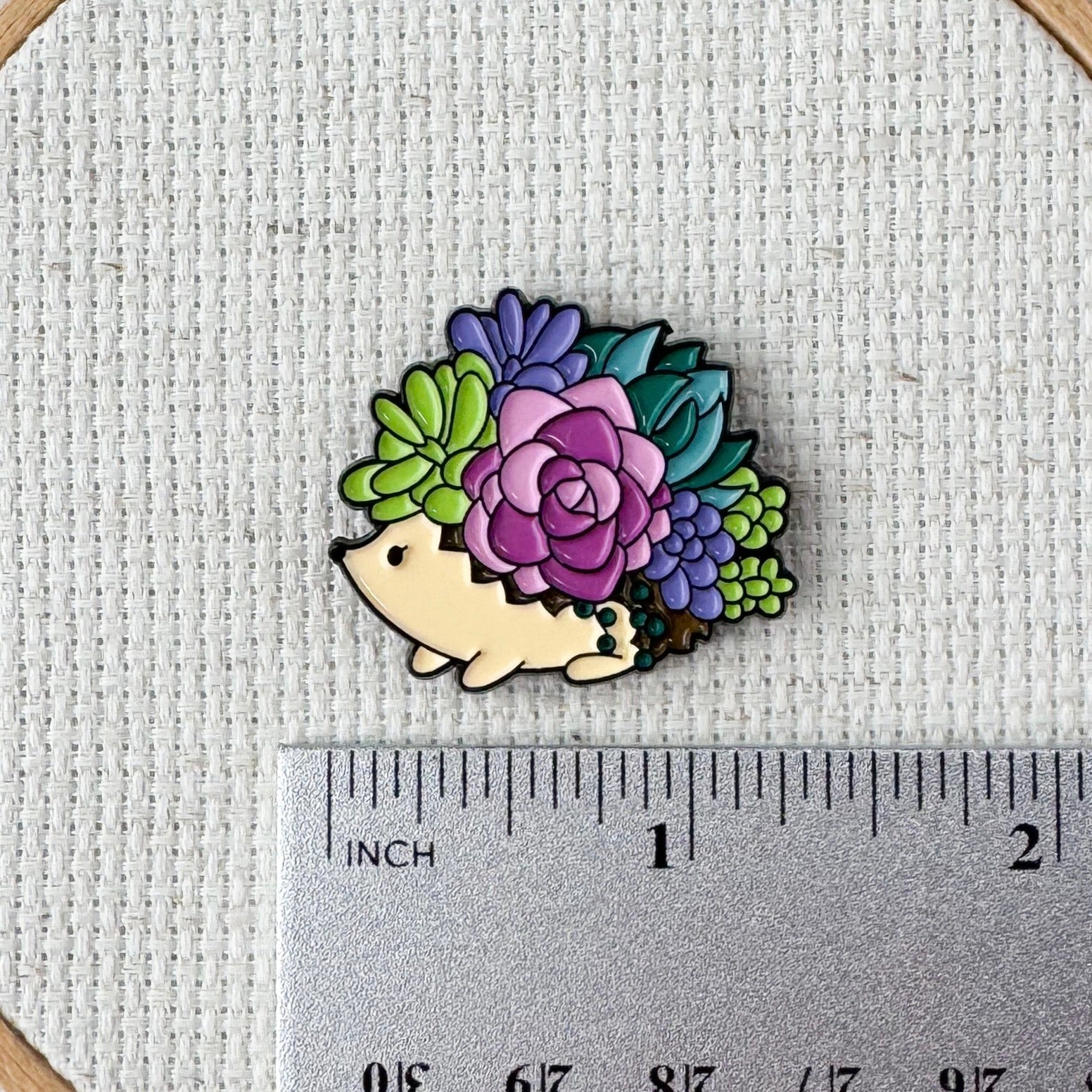 Floral Hedgehog Enamel Needle Minder 
