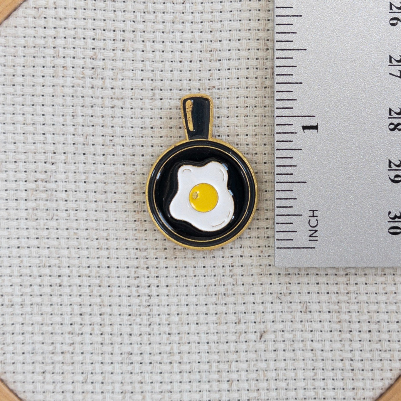 Fried Egg in Pan Enamel Needle Minder