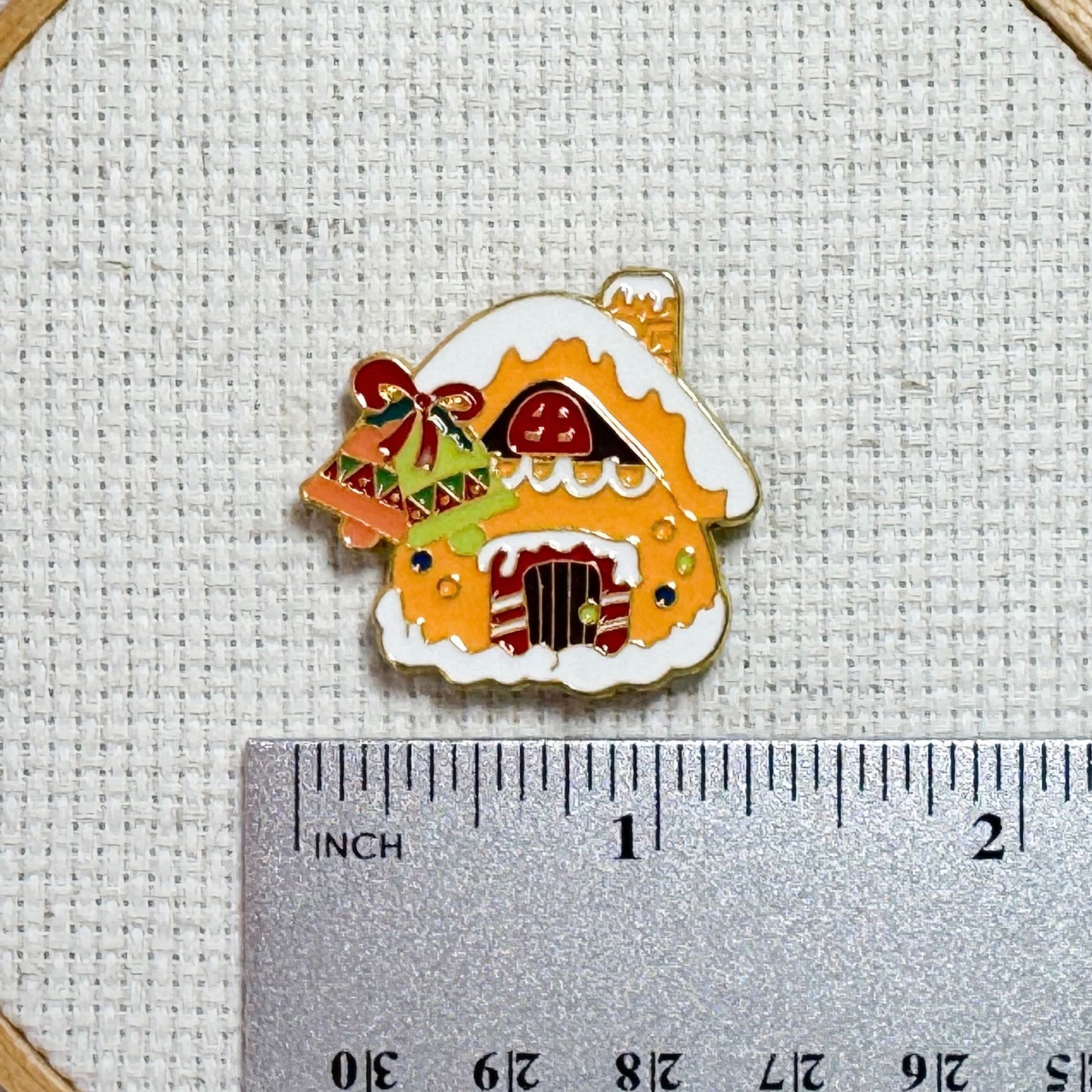 Gingerbread House Enamel Needle Minder