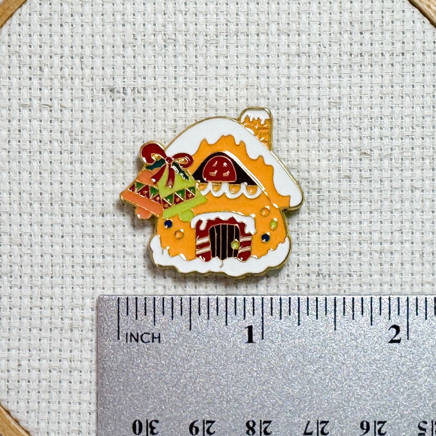 Gingerbread House Enamel Needle Minder