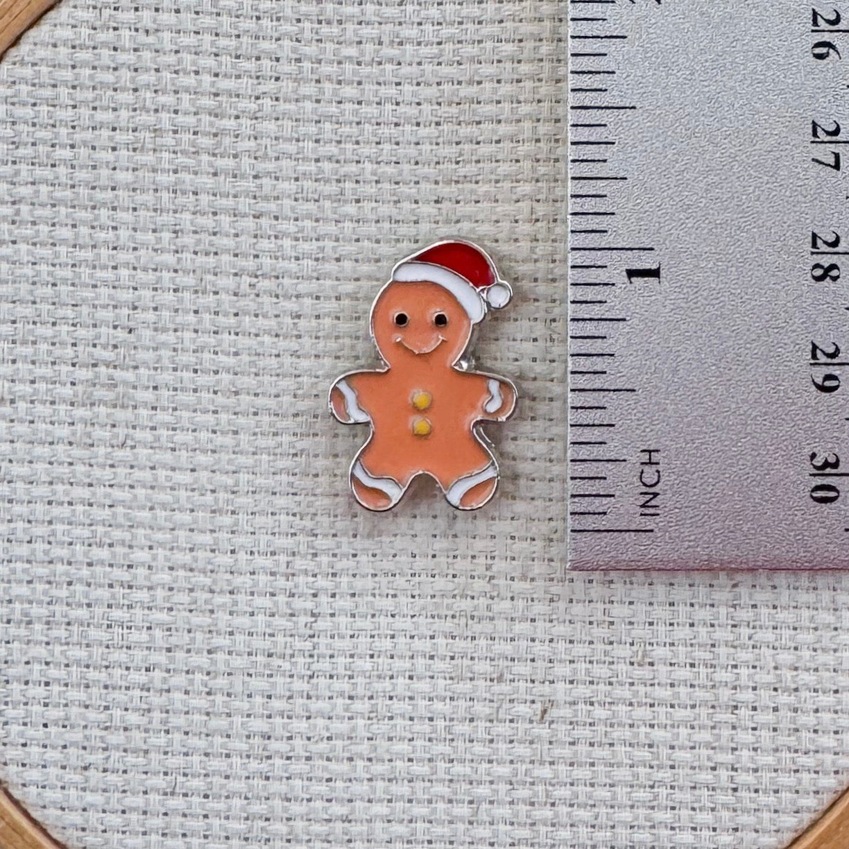 Gingerbread Man Enamel Needle Minder