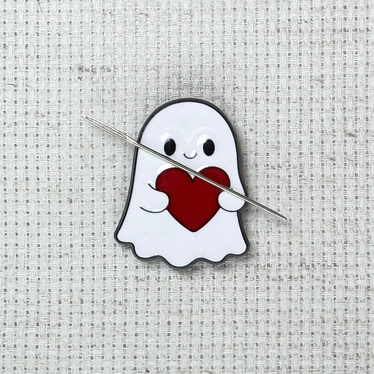 Heart Ghost Enamel Needle Minder