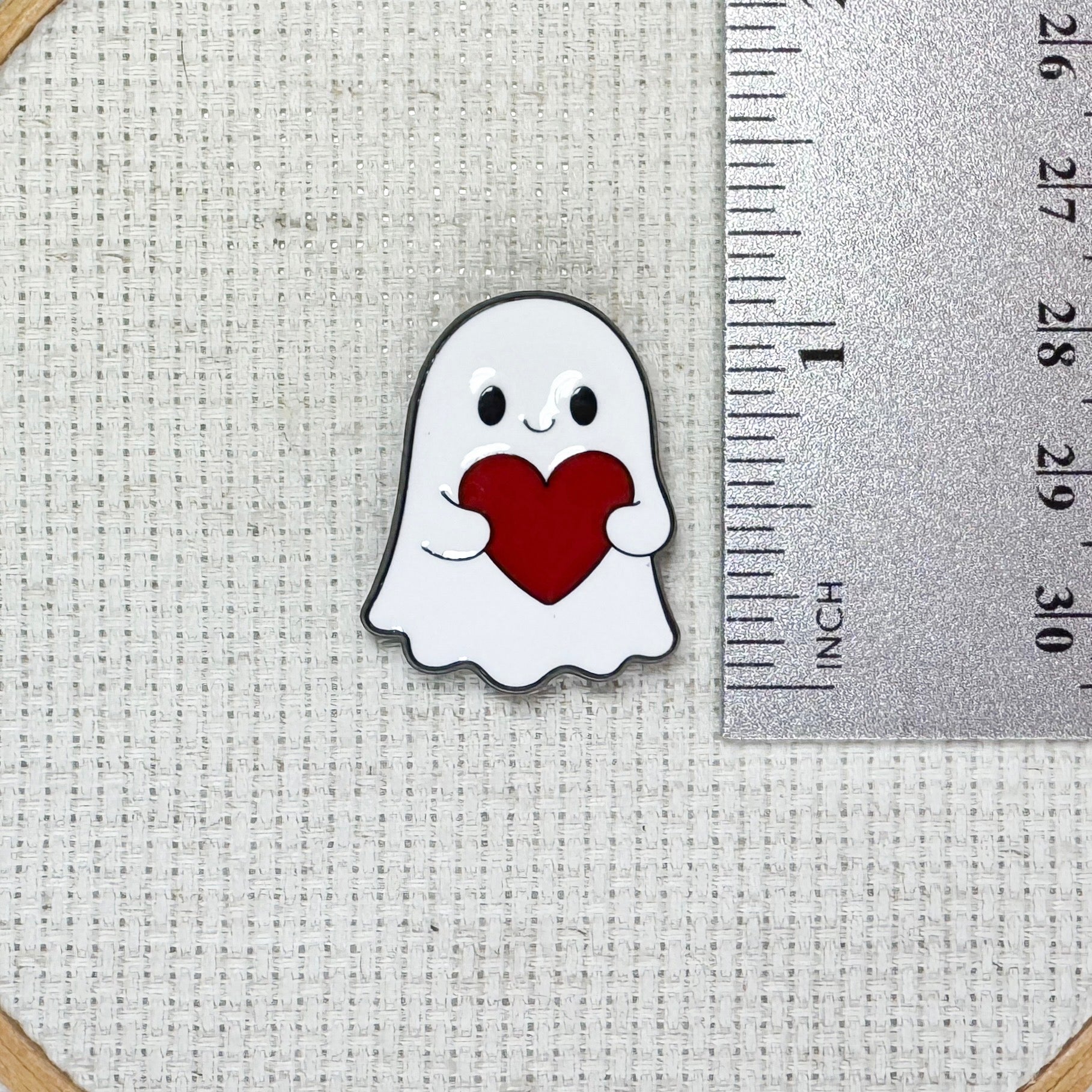 Heart Ghost Enamel Needle Minder