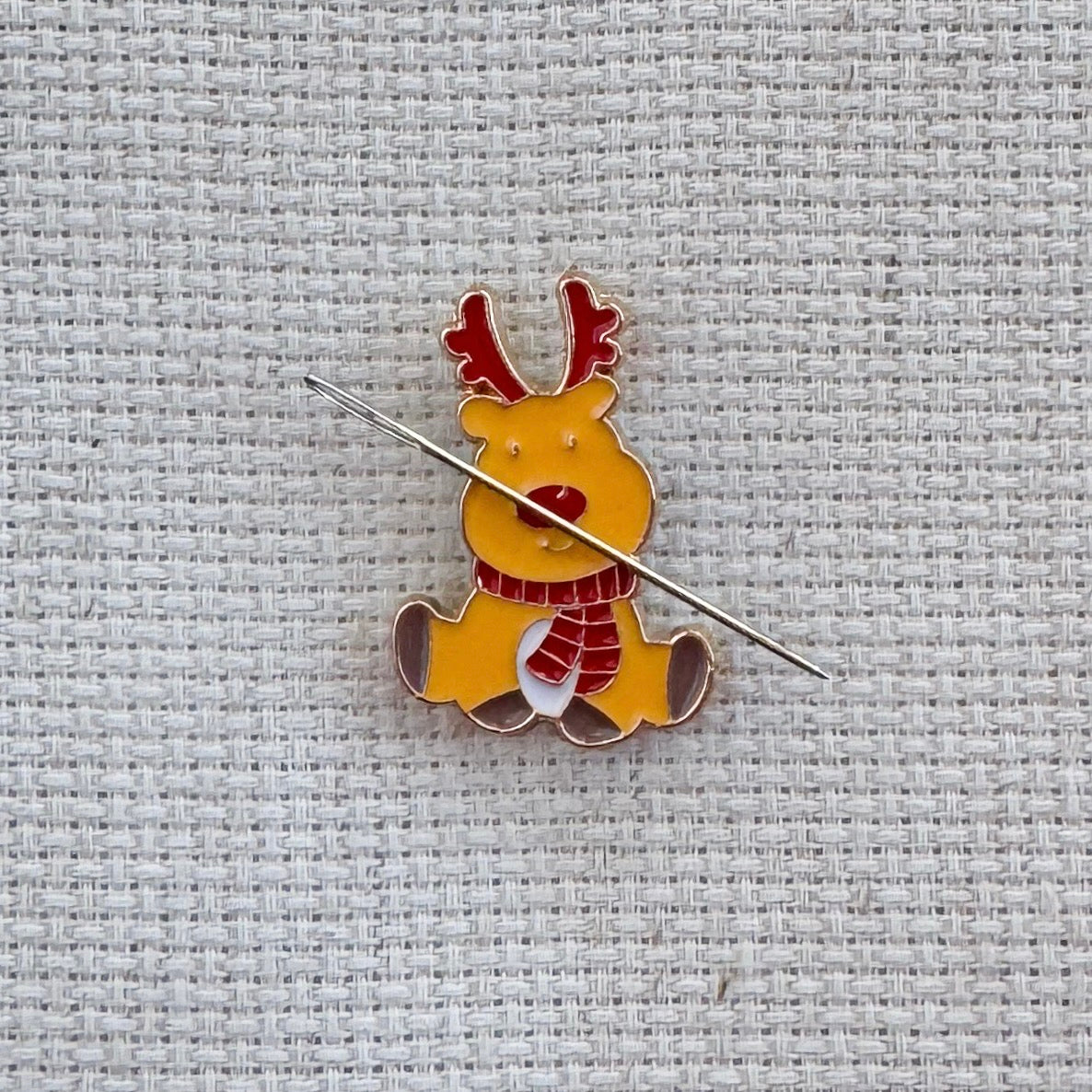 Reindeer Enamel Needle Minder