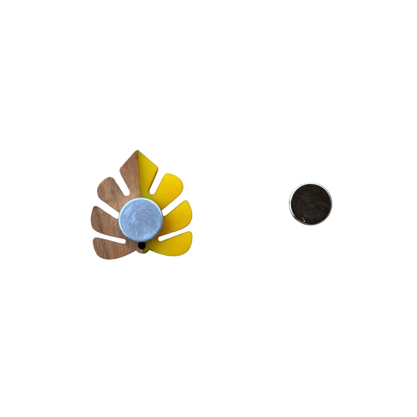 Leaf Needle Minder - Yellow Resin and Brown Wood