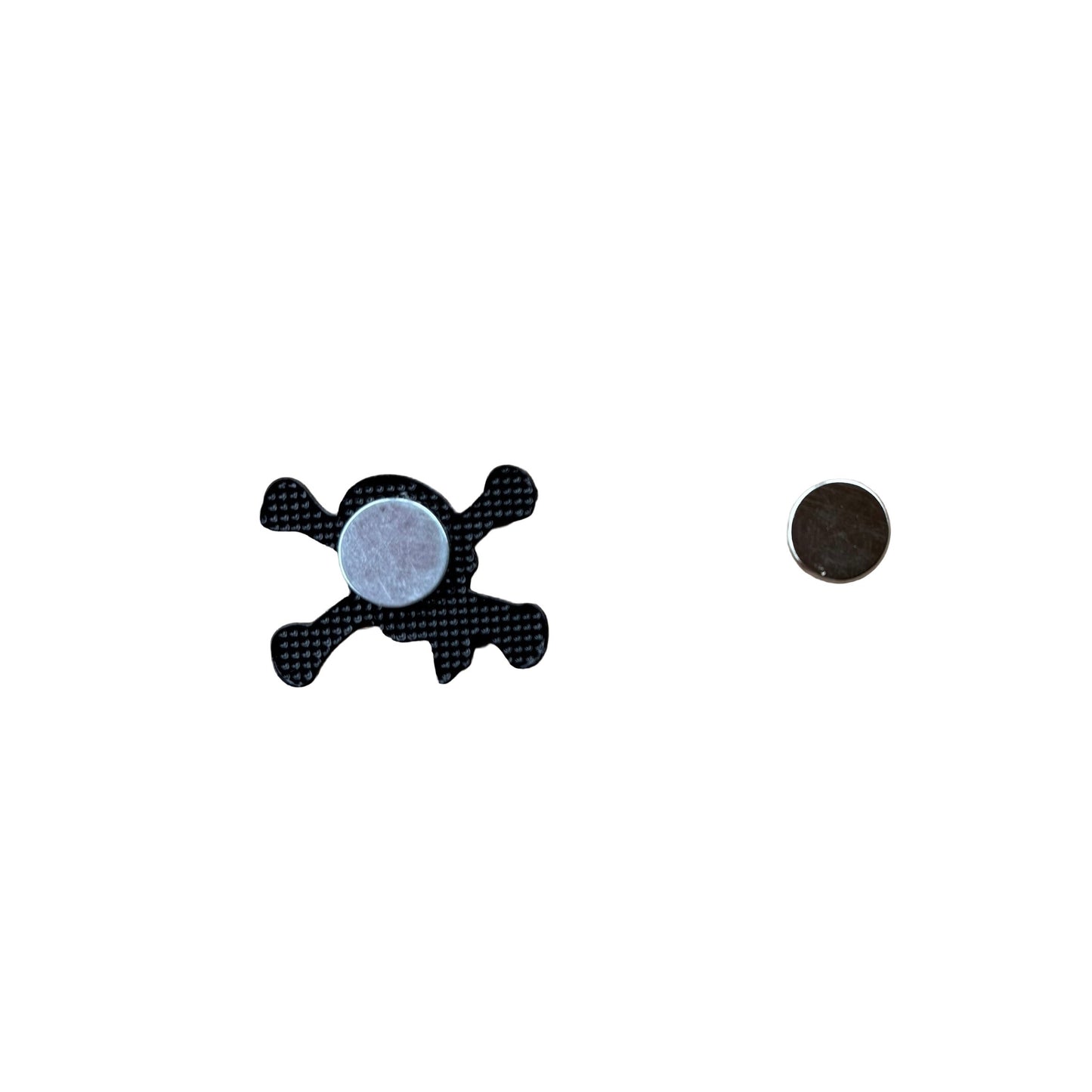 Pirate Skull Enamel Needle Minder