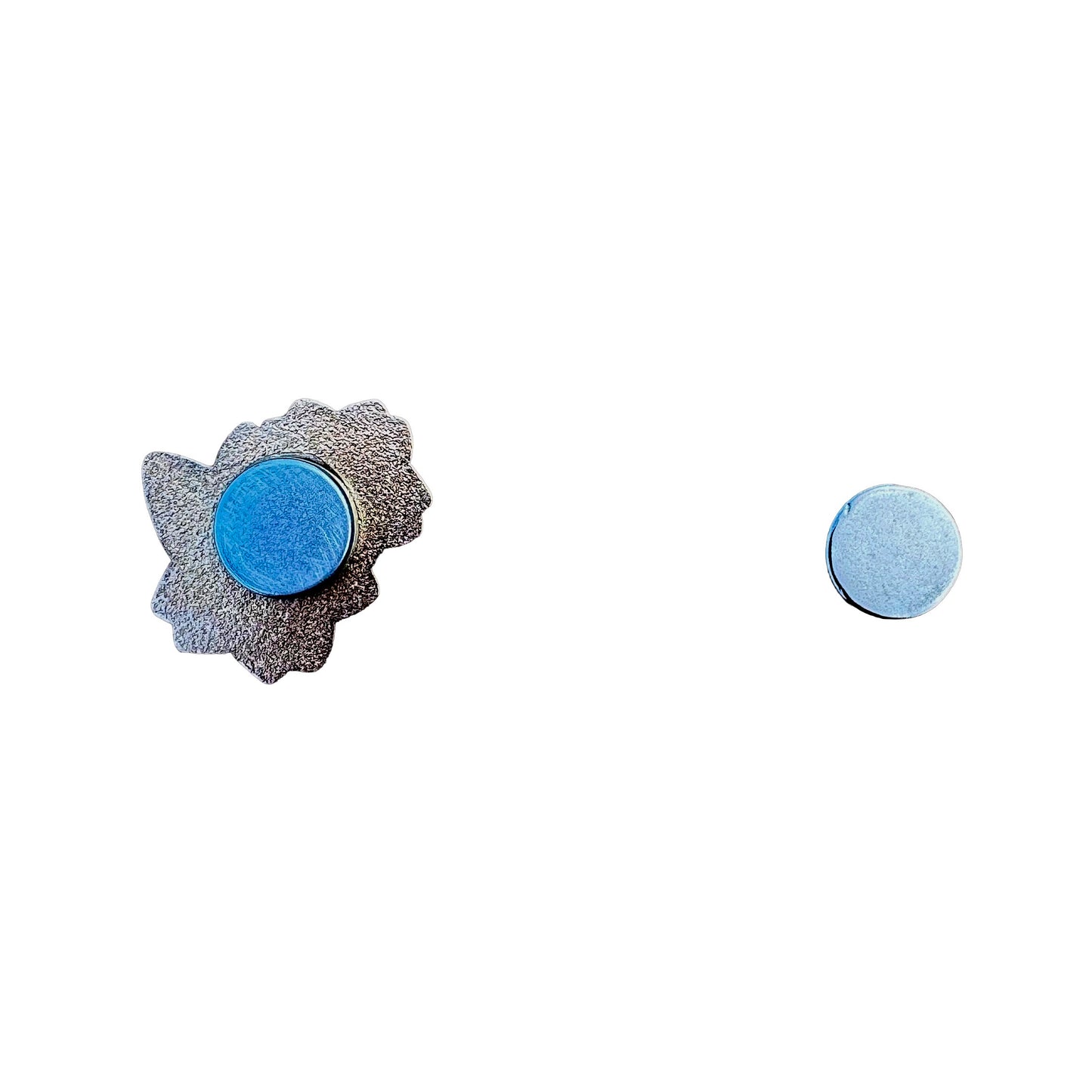 Blue and White Flowers Enamel Needle Minder