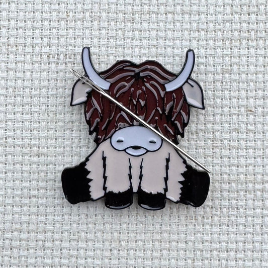 Highland Cow Enamel Needle Minder
