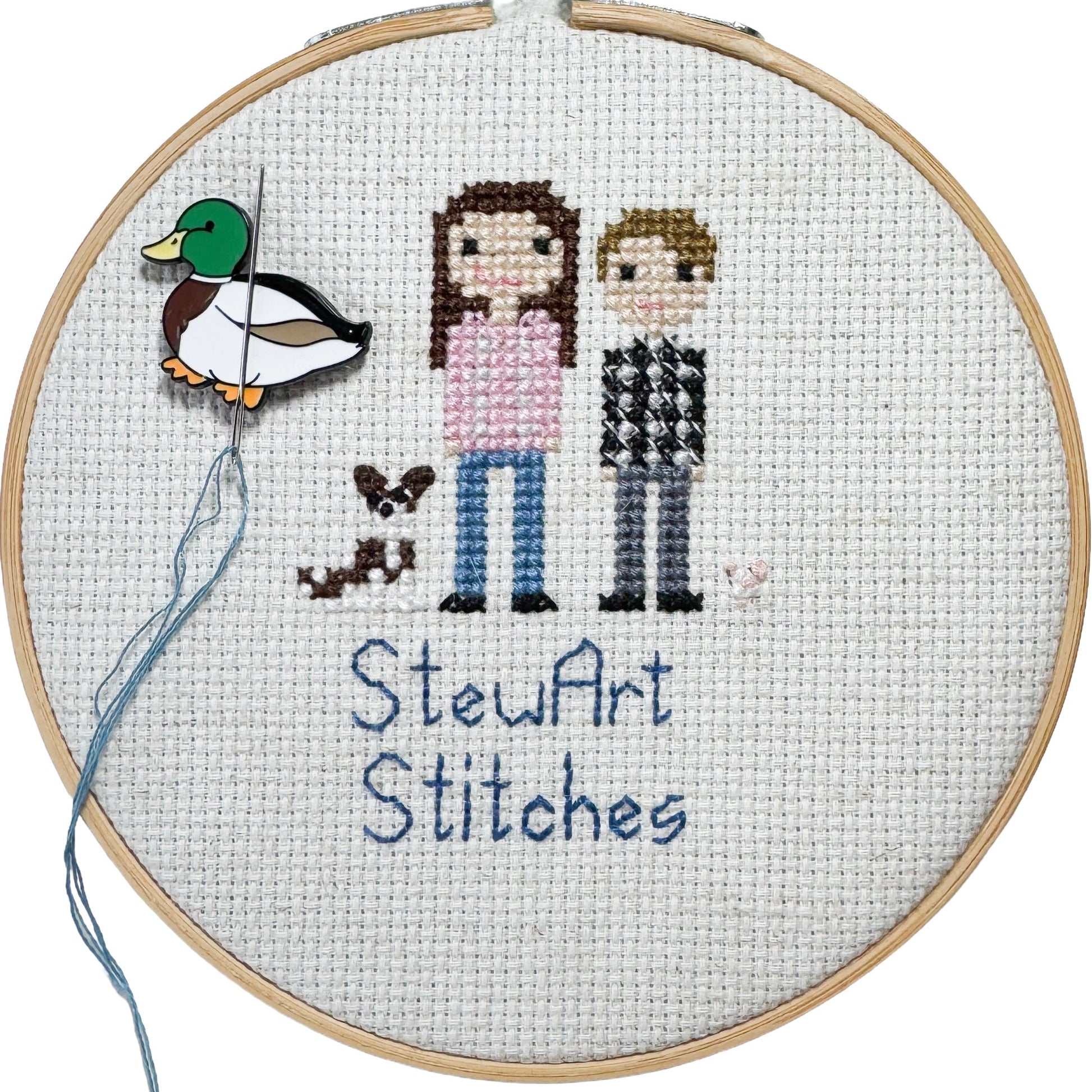 Mallard duck magnetic needle minder – coastal enamel accessory for cross stitch, embroidery, and needlepoint – beach bird stitching gift for ocean and seaside lovers.