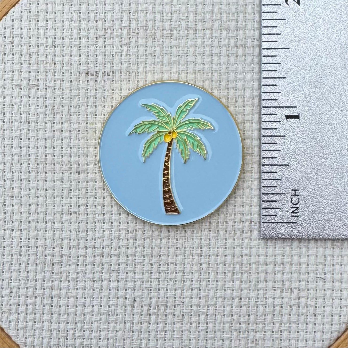 Palm Tree Blue Needle Minder