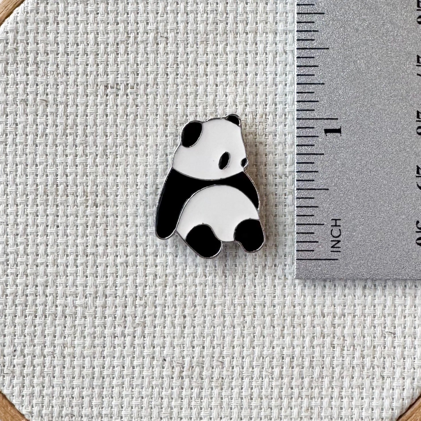 Panda Bear Enamel Needle Minder