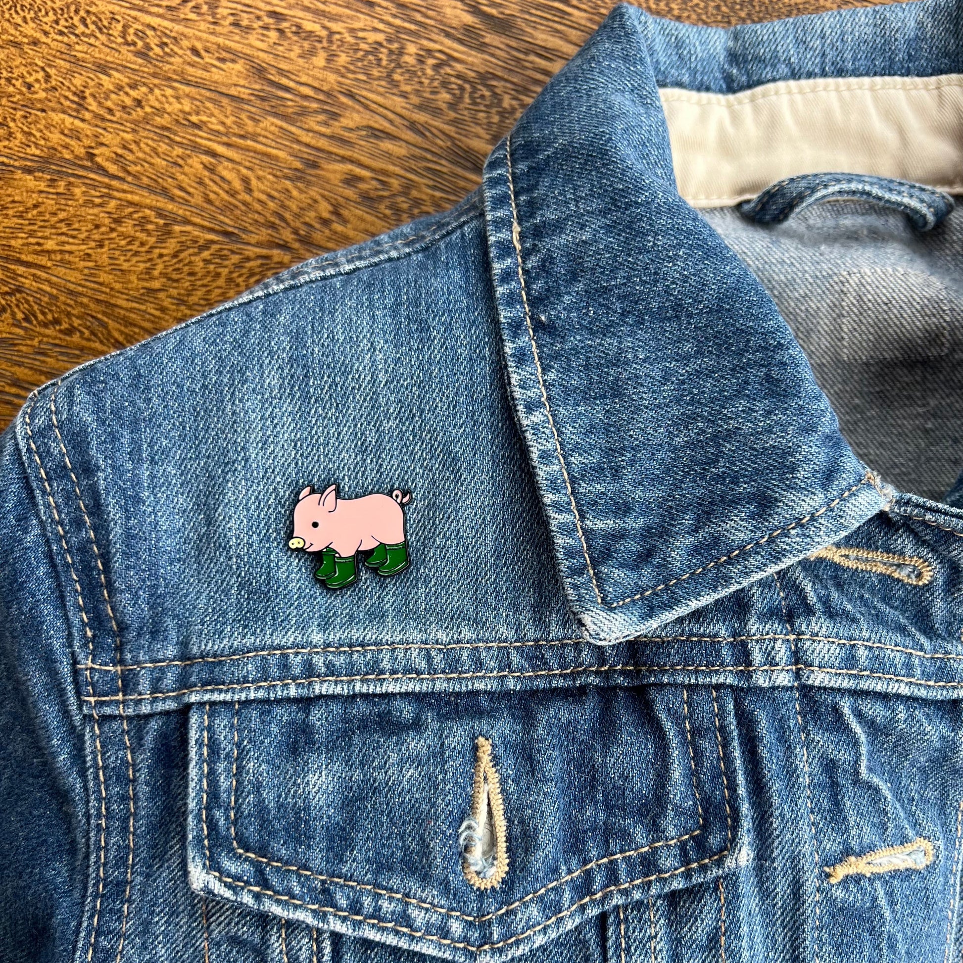 Pig in Rain Boots Enamel Needle Minder