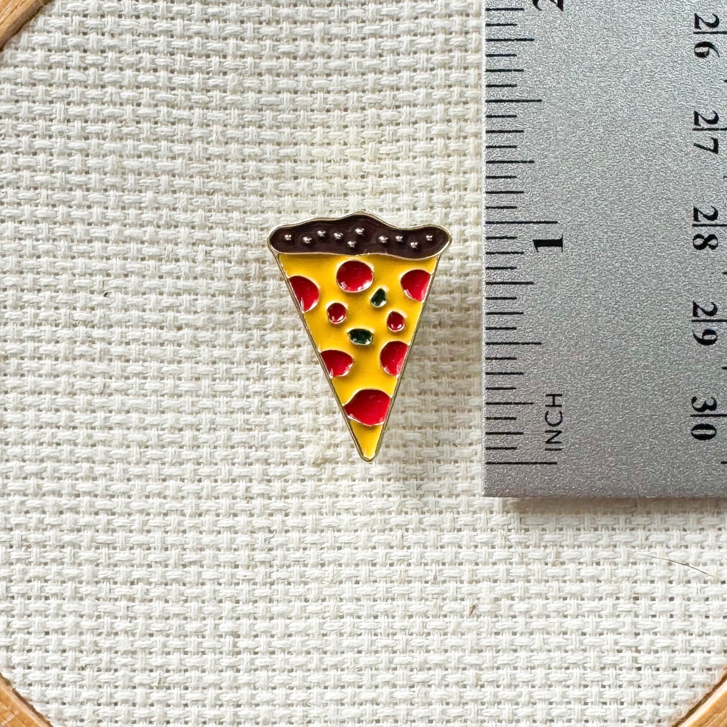 Pizza Magnetic Enamel Needle Minder