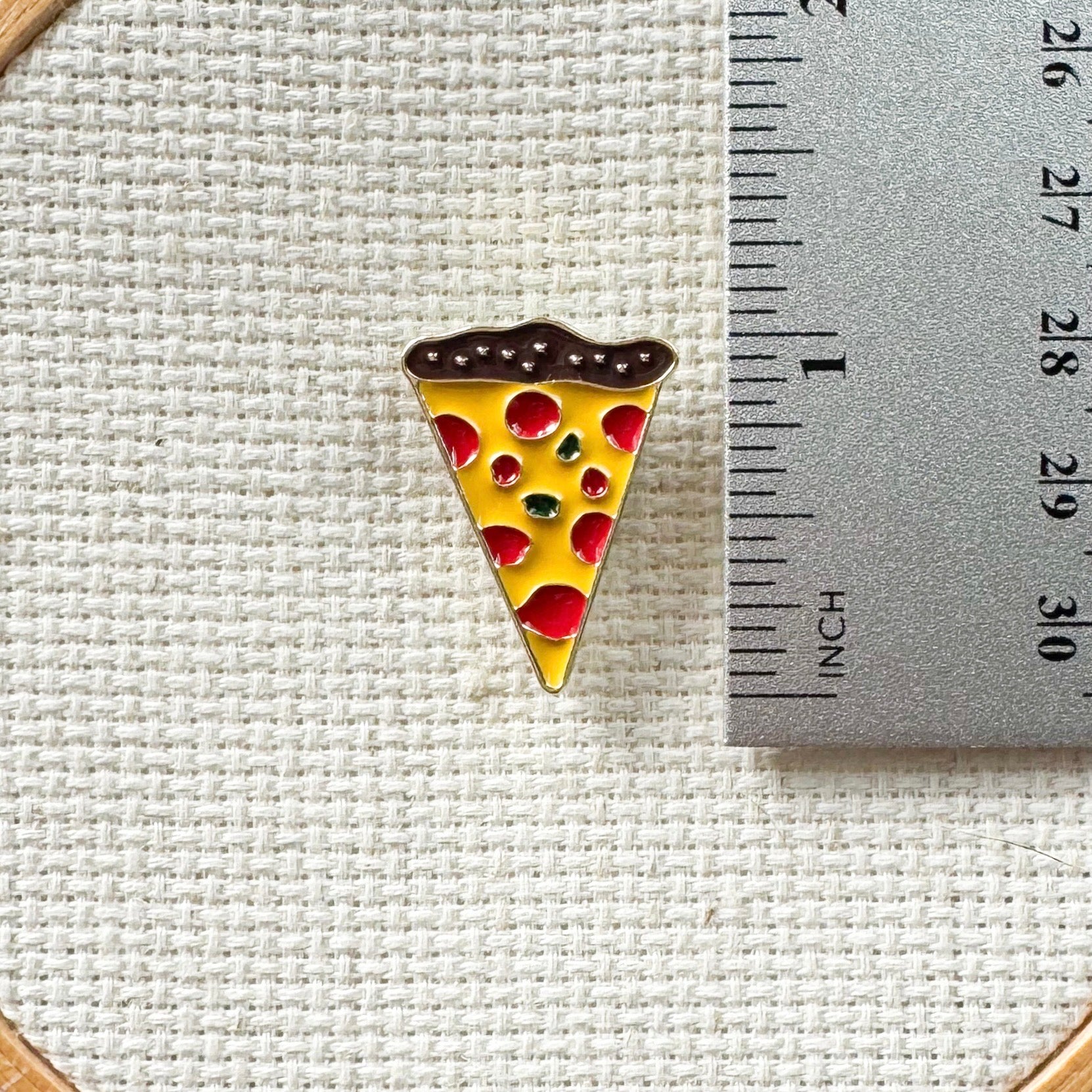 Pizza Magnetic Enamel Needle Minder