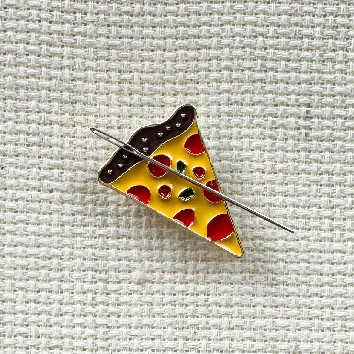 Pizza Magnetic Enamel Needle Minder