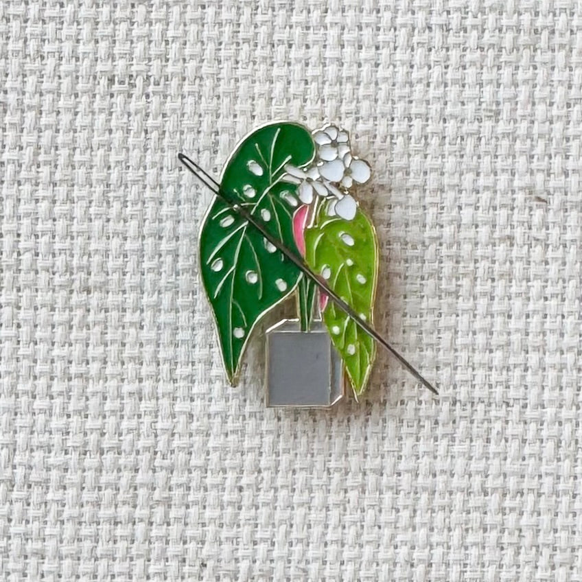 Potted House Plant Enamel Needle Minder