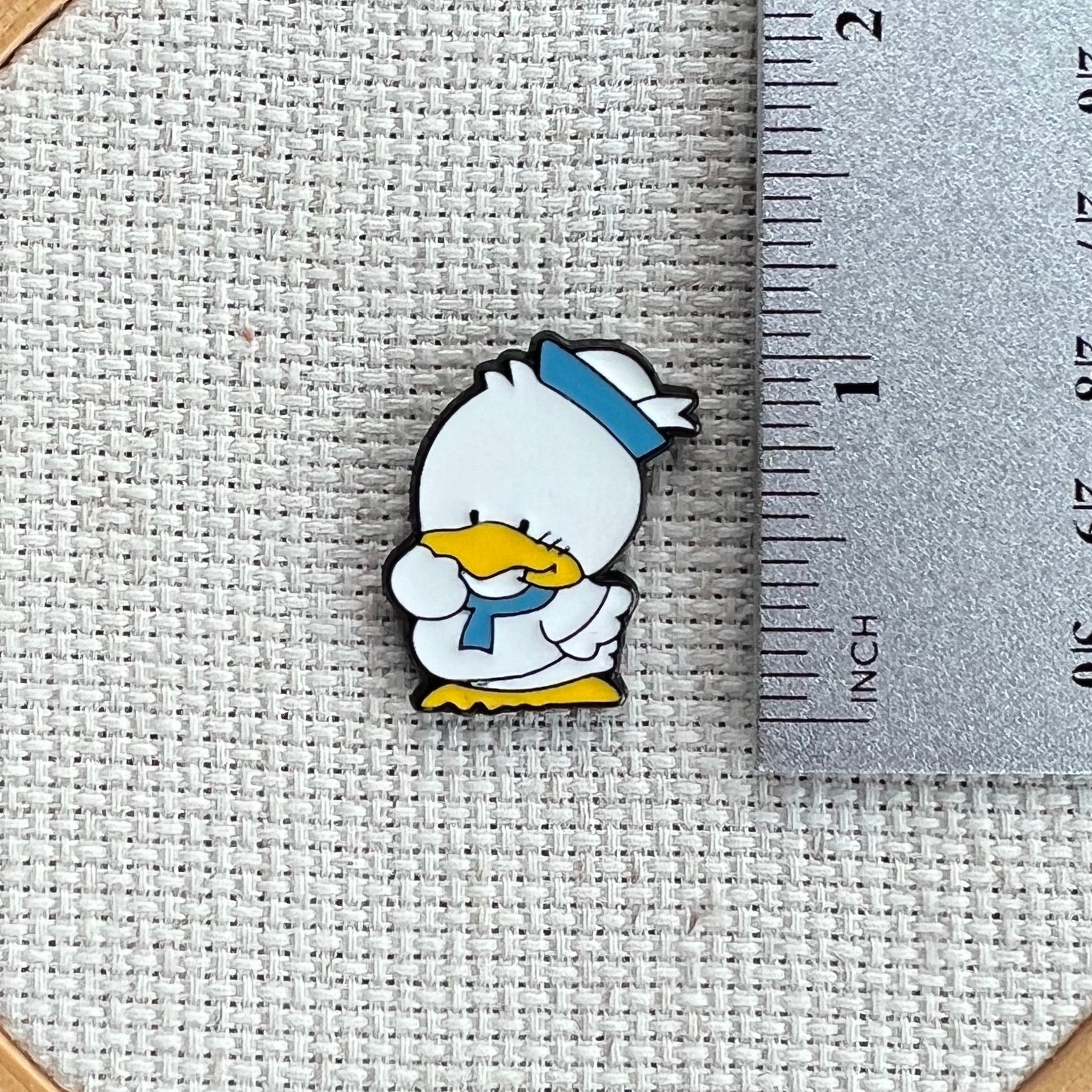 Sailor Duck Enamel Needle Minder