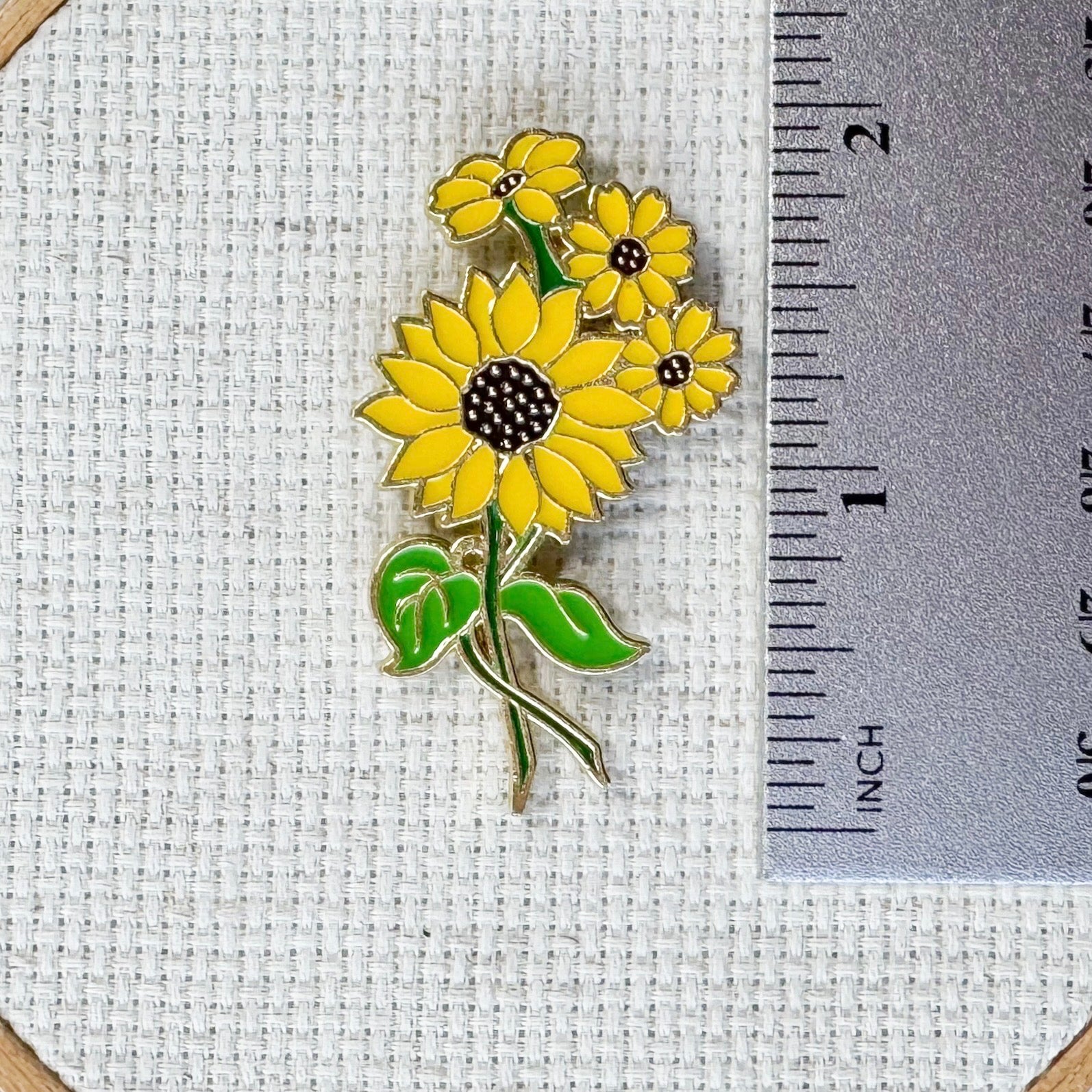 Yellow Sunflower Magnetic Enamel Needle Minder