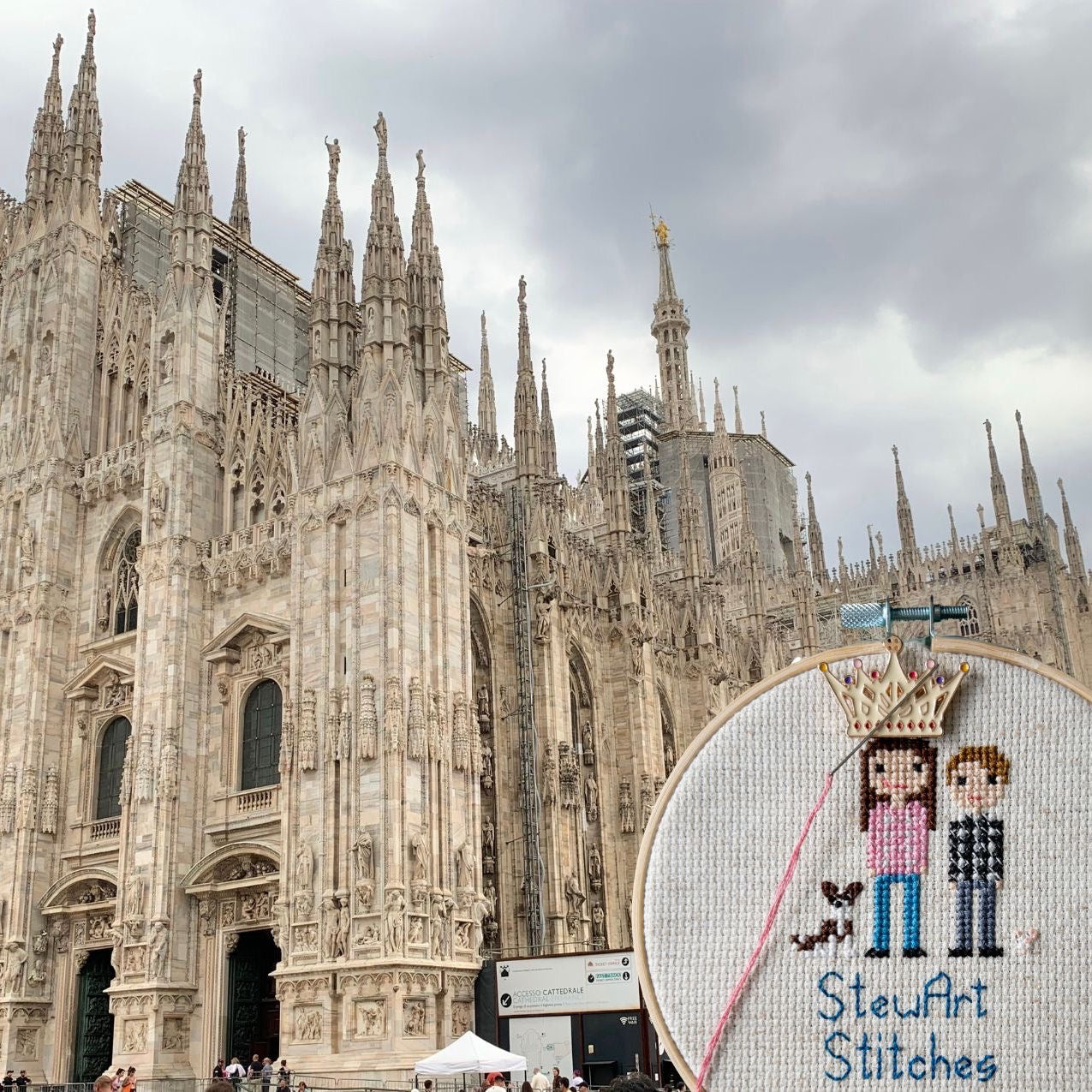 Crown Enamel Needle Minder