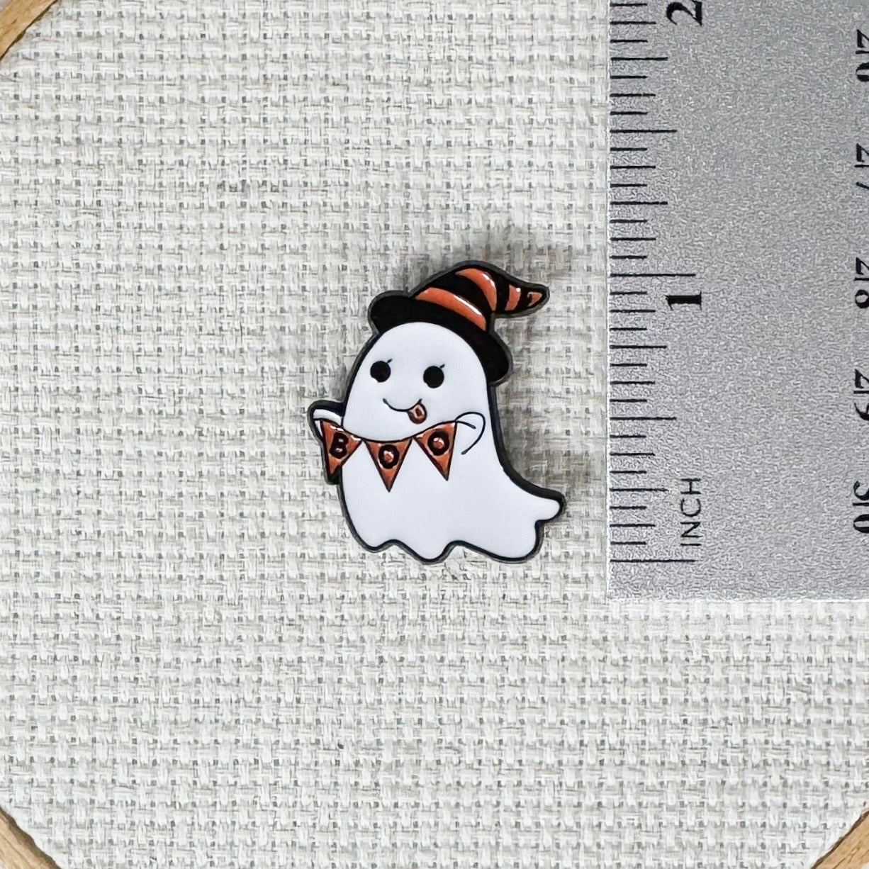 ghost magnetic enamel needle minder