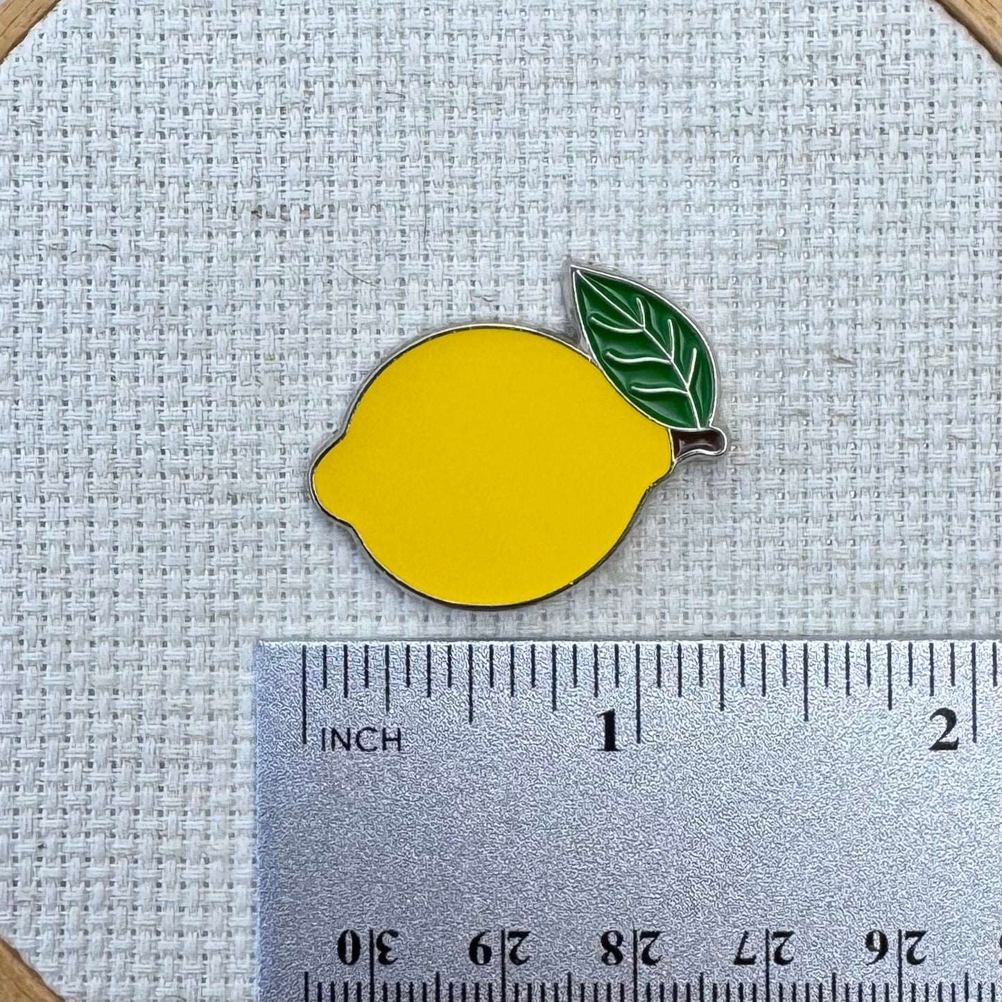 lemon enamel needle minder