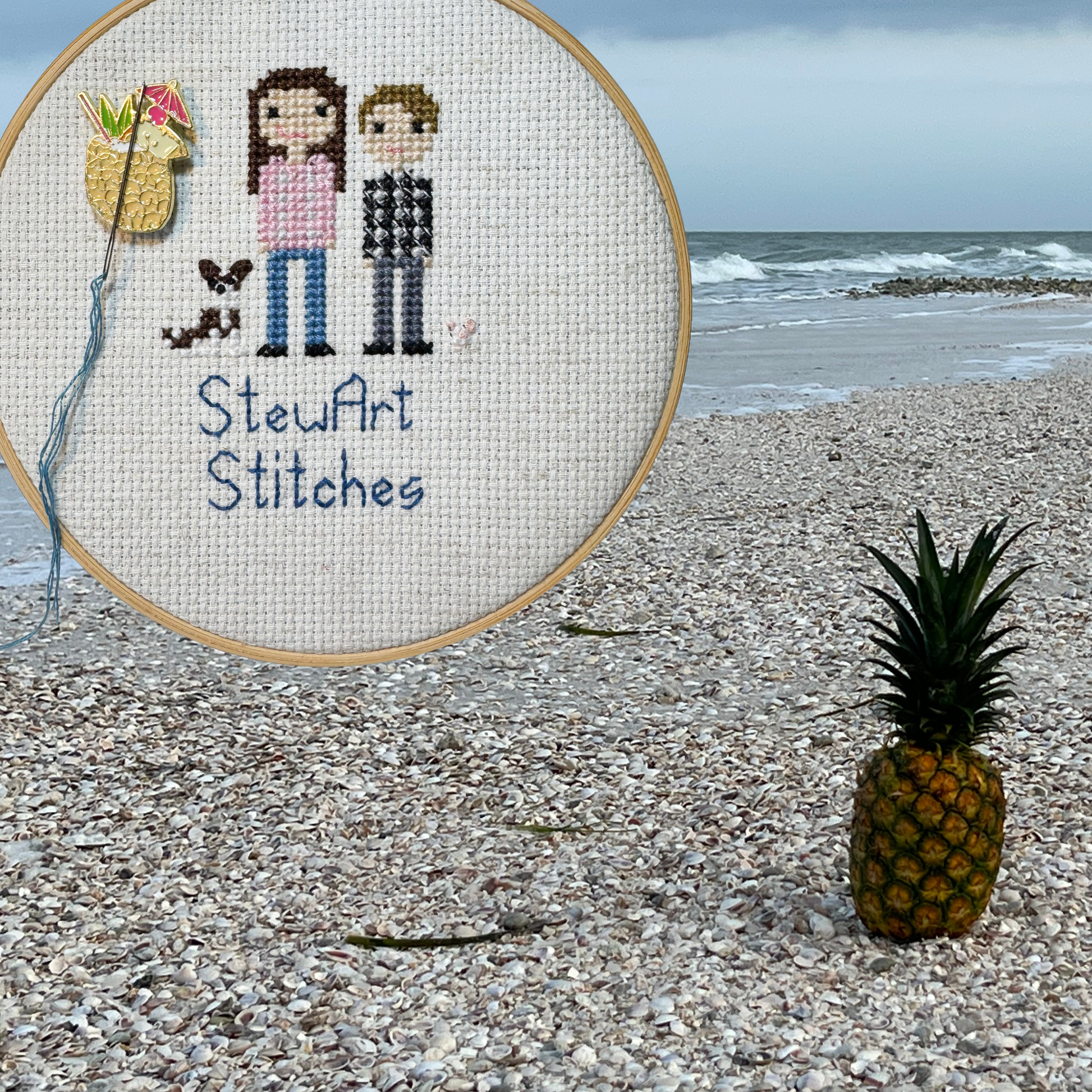 Colorful pineapple colada cocktail enamel needle minder with strong magnet, perfect for holding needles while cross stitching, embroidery, quilting, needlepoint or sewing. Fun drink themed needle holder for stitchers.