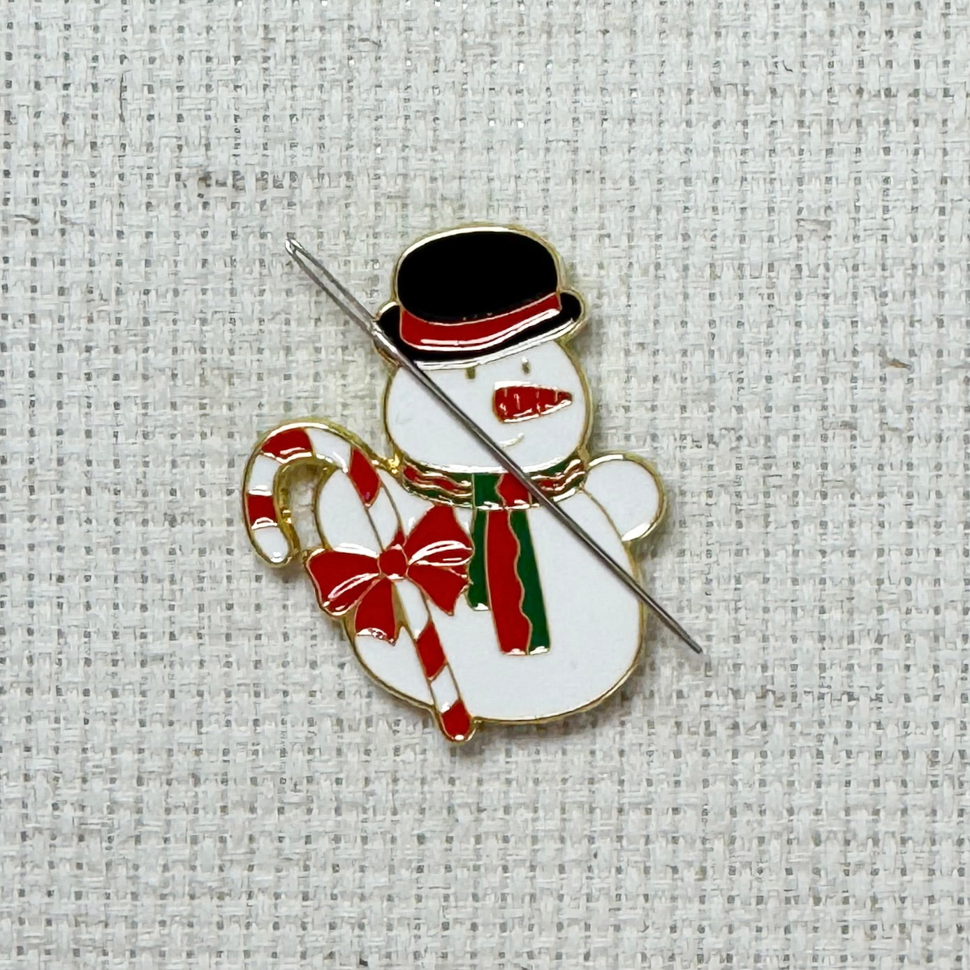 snowman magnetic enamel needle minder